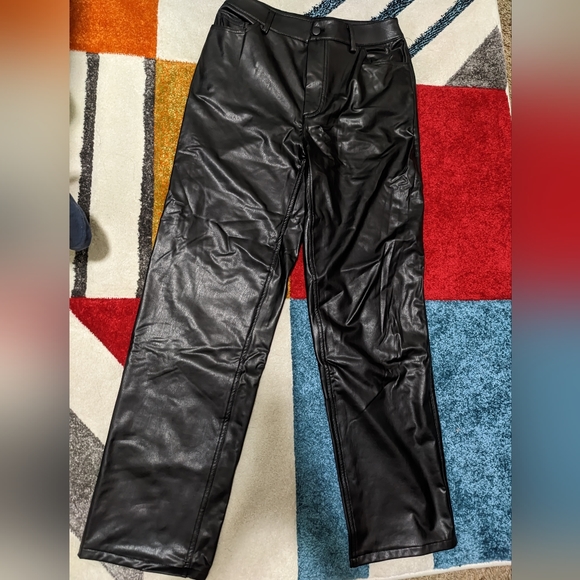 Scoop Faux Leather Relaxed '90s Pants - Picture 7 of 7